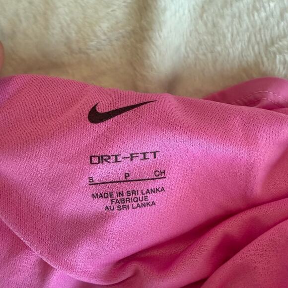NWT Nike Dri-Fit High Rise Shorts Hot Pink - Picture 3 of 3